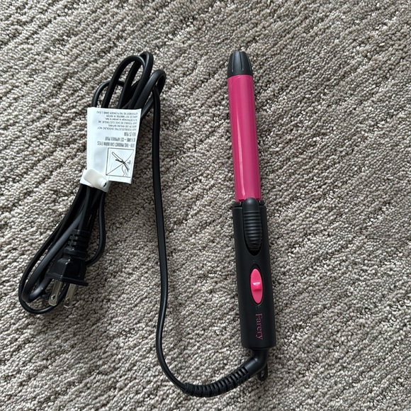 Mini Curling Iron 3/4” - Picture 2 of 2